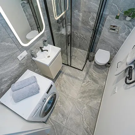 Cosy Ground Floor | Free Parking By Domvia *
