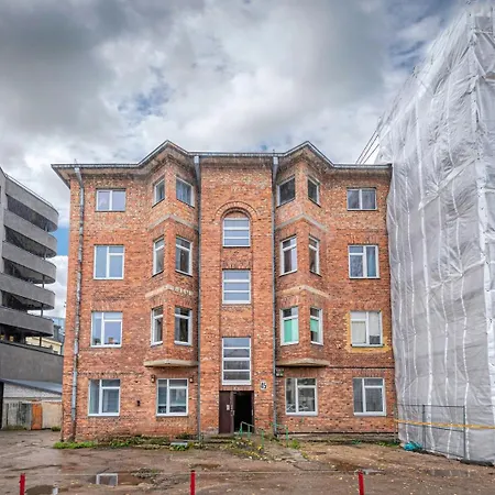 Cosy Ground Floor | Free Parking By Domvia *