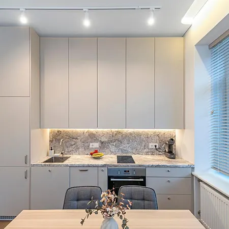 Lägenhet Cosy Ground Floor | Free Parking By Domvia *